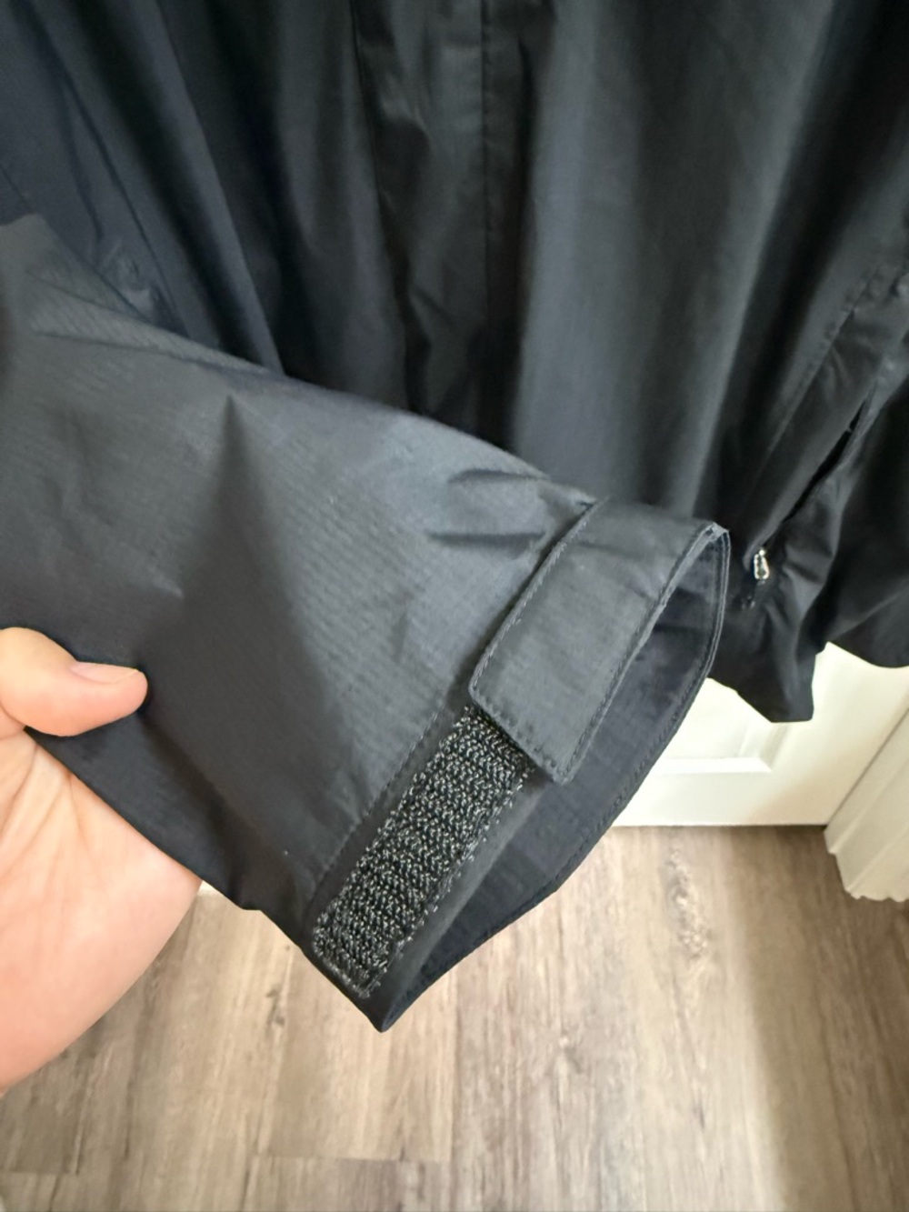 REI Co-Op Black Lightweight Hooded Rain Jacket - Picture 5 of 7